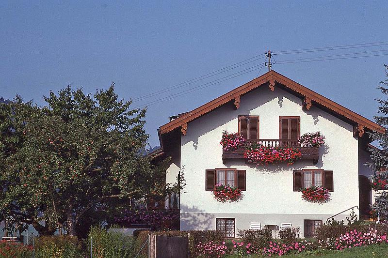 WT 4300 390-18 Austria.jpg
